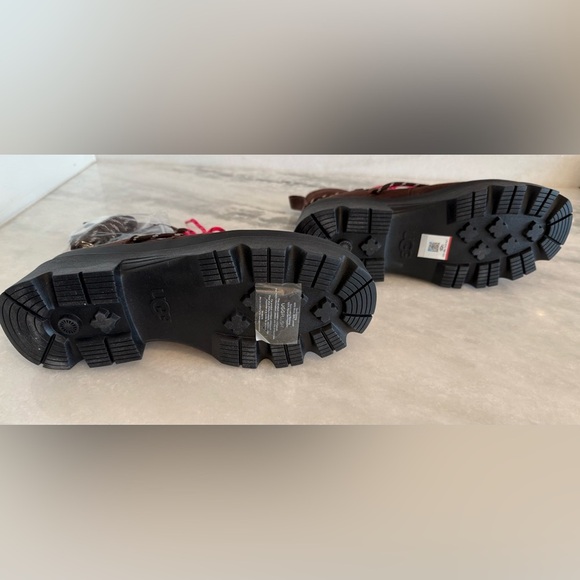 UGG Brisbane Lace Up Waterproof Suede Boots with Pink & Brown Laces • 10 • NWT - Picture 6 of 15